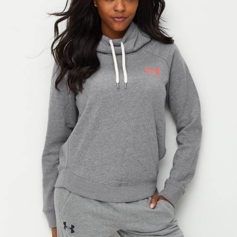 Under Armour Favorite Hoodie size M, good used condition